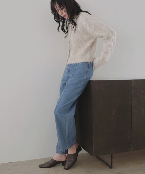 LIAN（リアン）の「センターラインストレートデニムパンツ（デニムパンツ・レディース・グレー/ブルー/ベージュ/インディゴブルー・SMALL/MEDIUM）」の12枚目の写真