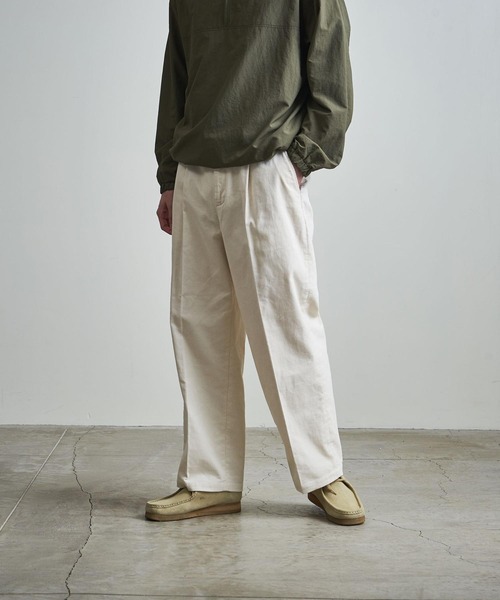 info. BEAUTY&YOUTH（インフォビューティアンドユース）の「【マルチサイズ】ワイドストレート コーデュロイ スラックス パンツ（その他パンツ・メンズ・ダークブラウン/オフホワイト/ダークグレー/ブラック・マルチサイズ）」の2枚目の写真