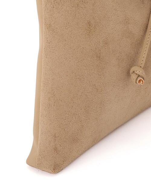 EDIT COLOGNE（エディットコロン）の「フェイクスエードリボンショルダーバッグ（ショルダーバッグ・レディース・ベージュ/ブラウン・ﾌﾘ-）」の8枚目の写真