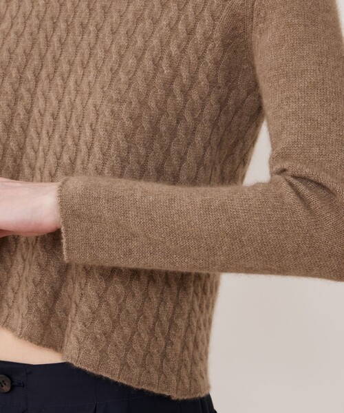 モンゴルカシミヤケーブル クルーネックプルオーバー（ニット/セーター