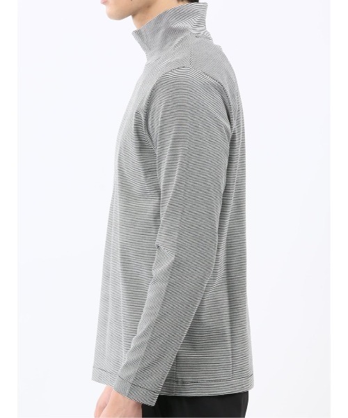 TAKA-Q(タカキュー)の「【ストレッチ シルケットコットン】m.f.エディトリアル メンズ ハイネック 長袖Tシャツ(Tシャツ/カットソー・メンズ・ホワイト×ブラック/ブラウン・MEDIUM/X-LARGE/LARGE)」の6枚目の写真