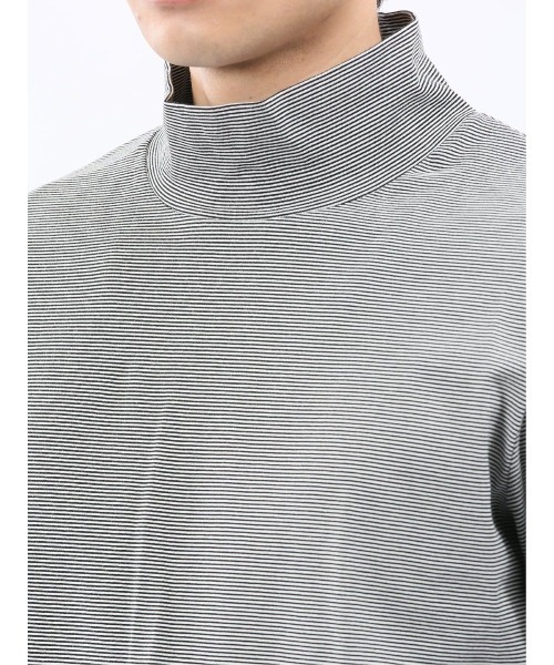 TAKA-Q(タカキュー)の「【ストレッチ シルケットコットン】m.f.エディトリアル メンズ ハイネック 長袖Tシャツ(Tシャツ/カットソー・メンズ・ホワイト×ブラック/ブラウン・MEDIUM/X-LARGE/LARGE)」の8枚目の写真