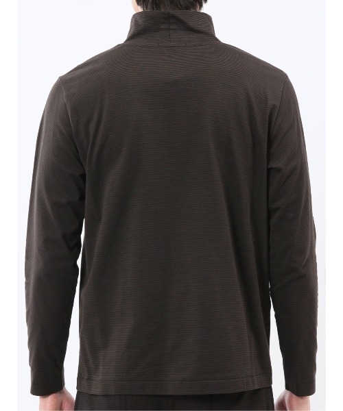 TAKA-Q(タカキュー)の「【ストレッチ シルケットコットン】m.f.エディトリアル メンズ ハイネック 長袖Tシャツ(Tシャツ/カットソー・メンズ・ホワイト×ブラック/ブラウン・MEDIUM/X-LARGE/LARGE)」の17枚目の写真