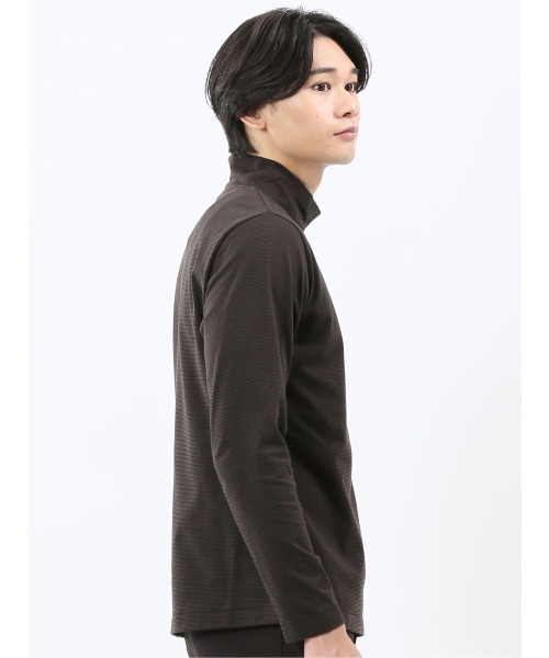 TAKA-Q(タカキュー)の「【ストレッチ シルケットコットン】m.f.エディトリアル メンズ ハイネック 長袖Tシャツ(Tシャツ/カットソー・メンズ・ホワイト×ブラック/ブラウン・MEDIUM/X-LARGE/LARGE)」の22枚目の写真