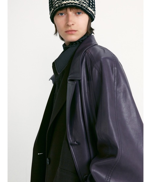 LOW CLASSIC（ロウ　クラシック）の「TEXTURED LEATHER HALF COAT（その他アウター・レディース・パープル・S）」の6枚目の写真