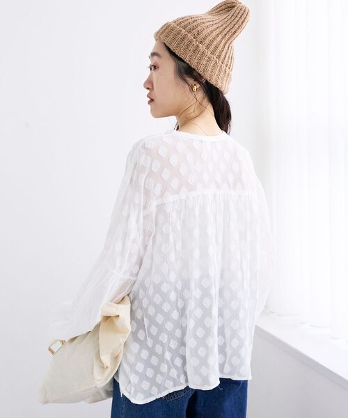 le.coeur blanc（ルクールブラン）の「《手洗い可能》Fanakaミックス刺しゅうレースブラウス（シャツ/ブラウス・レディース・オフホワイト・38）」の13枚目の写真