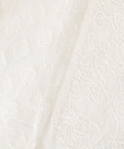 le.coeur blanc（ルクールブラン）の「《手洗い可能》Fanakaミックス刺しゅうレースブラウス（シャツ/ブラウス・レディース・オフホワイト・38）」の5枚目の写真