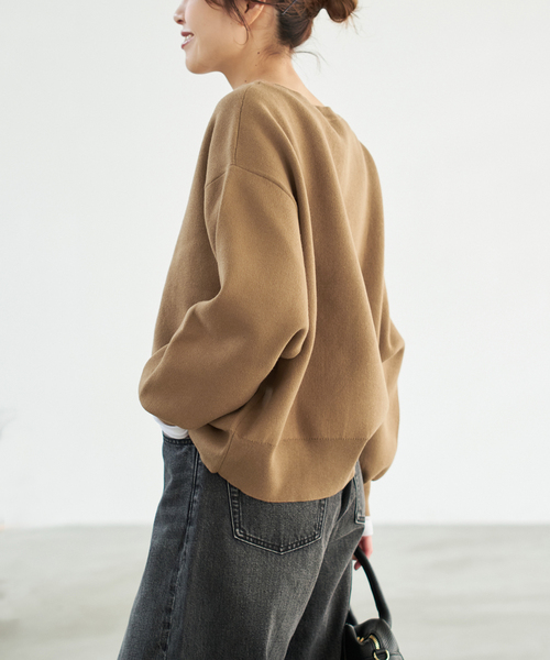 Spick & Span(スピックアンドスパン)の「《WEB限定 / 追加》メタルボタンヘンリーネックニット(ニット/セーター・レディース・ブラック/グレー/キャメル・FREE)」の21枚目の写真