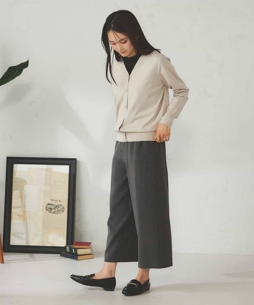 a.v.v(アーヴェヴェ)の「【マシンウォッシャブル】スエードライクワイドパンツ(その他パンツ・レディース・ベージュ/チャコールグレー/ブラック・36/40/34/38/42)」の14枚目の写真