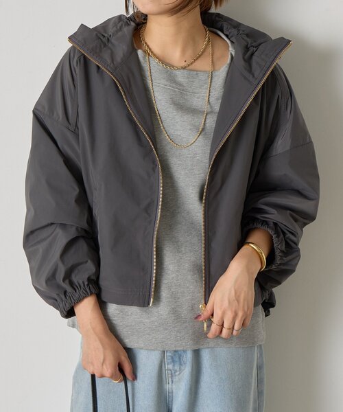 Jena espace merveilleux（ジェナ　エスパスメルヴェイユ）の「スタンドネックタフタジャケット（その他アウター・レディース・チャコールグレー/ベージュ・FREE）」の4枚目の写真