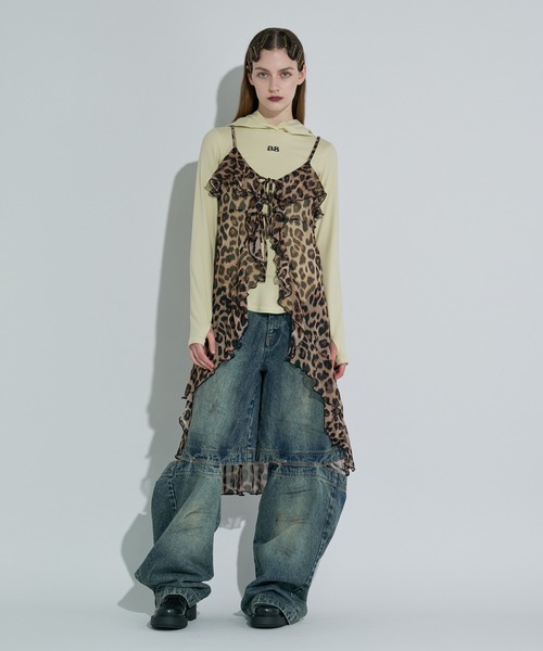 ANNA SUI NYC（アナ スイ エヌ ワイ シー）の「ラッフルシフォンキャミソール（ワンピース・レディース・ブラック/ホワイト/キャメル・FREE）」の3枚目の写真