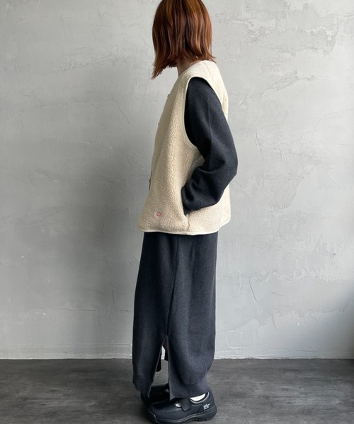 Vincent et Mireille（バンソンエミレイユ）の「[Vincent et Mireille/ヴァンソン エ ミレイユ] ボアフリースベスト（ベスト・レディース・ブラック/クリーム・36）」の18枚目の写真