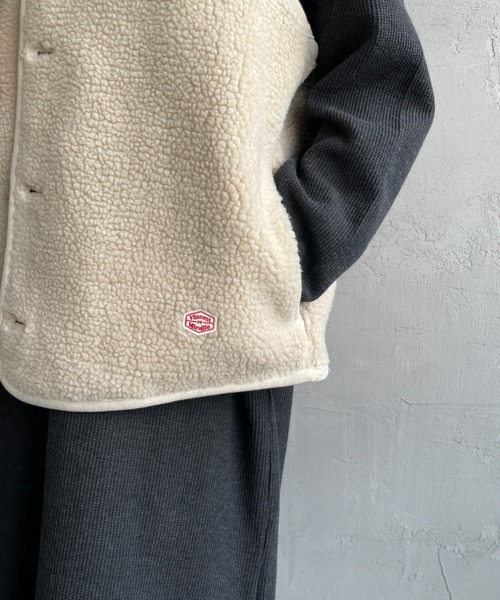 Vincent et Mireille（バンソンエミレイユ）の「[Vincent et Mireille/ヴァンソン エ ミレイユ] ボアフリースベスト（ベスト・レディース・ブラック/クリーム・36）」の22枚目の写真