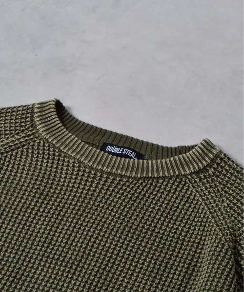 DOUBLE STEAL（ダブルスティール）の「ストーンウォッシュラグランコットンニット（ニット/セーター・メンズ・カーキ/ネイビー・MEDIUM/LARGE）」の8枚目の写真