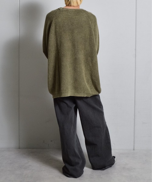 DOUBLE STEAL（ダブルスティール）の「ストーンウォッシュラグランコットンニット（ニット/セーター・メンズ・カーキ/ネイビー・MEDIUM/LARGE）」の16枚目の写真