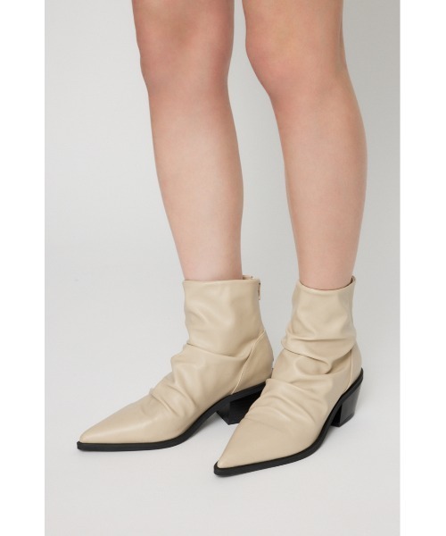 LAGUA GEM（ラグアジェム）の「USEFUL VINTAGE SHORT ブーツ（ブーツ・レディース・アイボリー/ブラック・MEDIUM/LARGE/SMALL）」の13枚目の写真