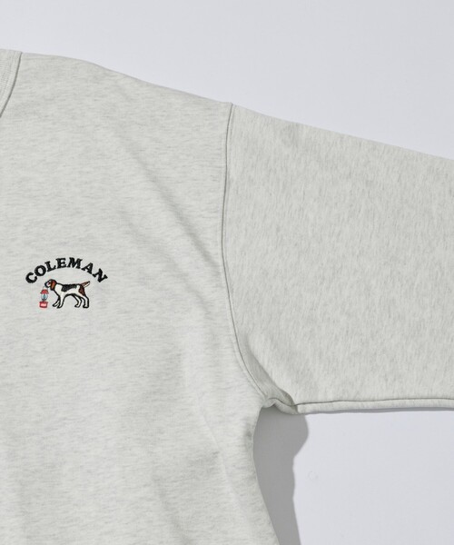 COLEMAN（コールマン）の「Coleman/コールマン 別注 バックプリント スピンドル クルーネックスウェット（Tシャツ/カットソー・メンズ・ライトグレー/チャコールグレー/ブルー/オフホワイト・MEDIUM/LARGE）」の9枚目の写真