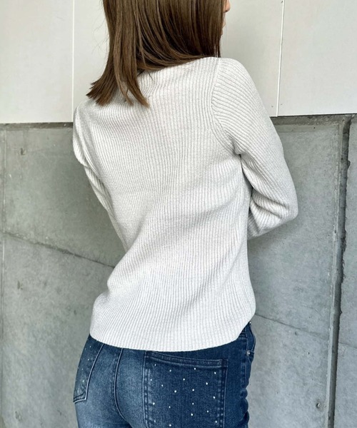 EGOIST(エゴイスト)の「ラメボトルネックニットトップス(ニット/セーター・レディース・ブラック/アイボリー/グレイッシュベージュ・FREE)」の6枚目の写真