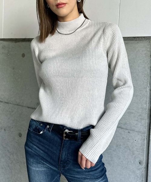 EGOIST(エゴイスト)の「ラメボトルネックニットトップス(ニット/セーター・レディース・ブラック/アイボリー/グレイッシュベージュ・FREE)」の4枚目の写真