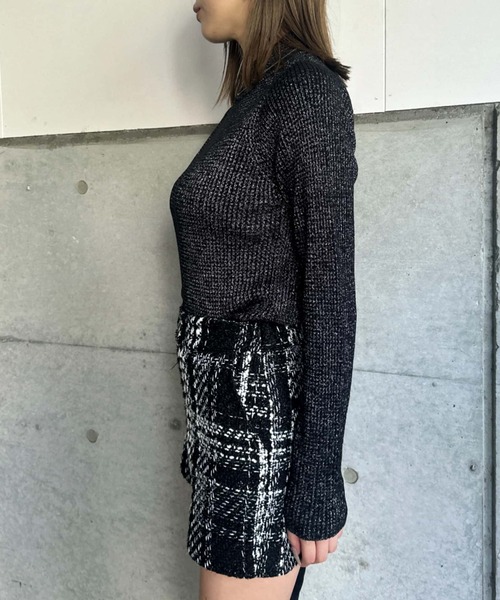 EGOIST(エゴイスト)の「ラメボトルネックニットトップス(ニット/セーター・レディース・ブラック/アイボリー/グレイッシュベージュ・FREE)」の11枚目の写真