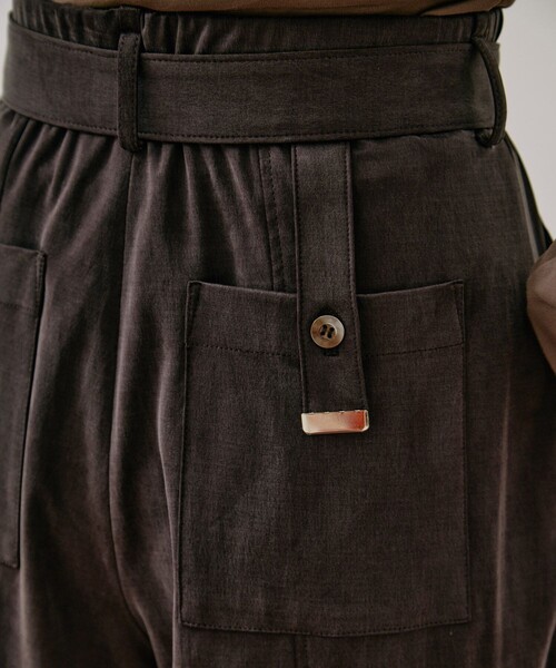 UNITED TOKYO（ユナイテッドトウキョウ）の「キュプラジャージーワイドパンツ｜ウォッシャブル/セットアップ/細見え/秋服/冬服（その他パンツ・レディース・グレー/ブラウン・1/2）」の4枚目の写真