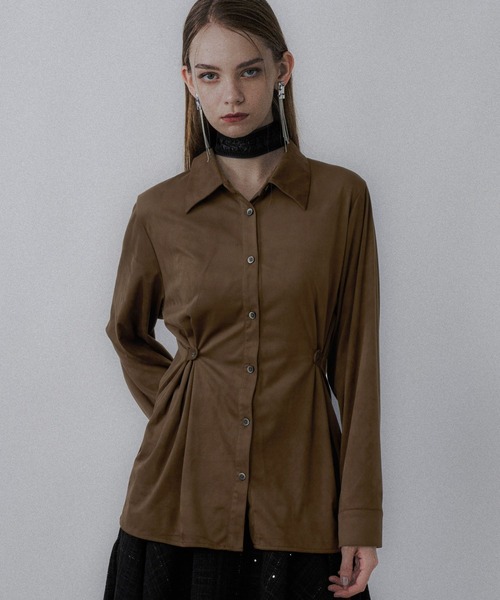 HARE（ハレ）の「コンパクトスウェードシャツ(HARE)（シャツ/ブラウス・レディース・ブラック/ブラウン・FREE）」の2枚目の写真