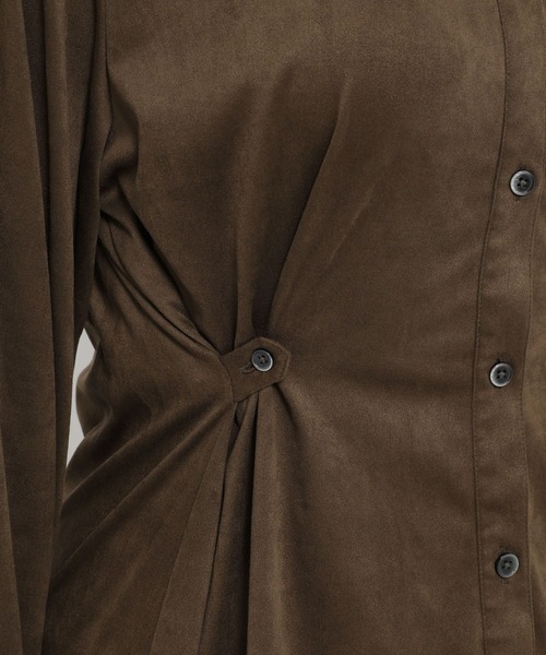 HARE（ハレ）の「コンパクトスウェードシャツ(HARE)（シャツ/ブラウス・レディース・ブラック/ブラウン・FREE）」の4枚目の写真