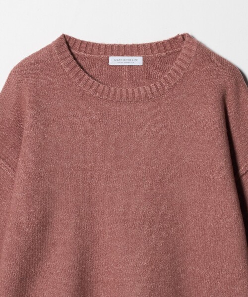 A DAY IN THE LIFE UNITED ARROWS(アデイインザライフユナイテッドアローズ)の「ブランケットステッチ クルーネックニット <A DAY IN THE LIFE>(ニット/セーター・レディース・グレー系/ナチュラル/ネイビー/ピンク・FREE)」の5枚目の写真