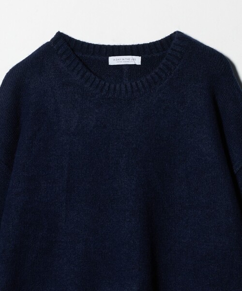 A DAY IN THE LIFE UNITED ARROWS(アデイインザライフユナイテッドアローズ)の「ブランケットステッチ クルーネックニット <A DAY IN THE LIFE>(ニット/セーター・レディース・グレー系/ナチュラル/ネイビー/ピンク・FREE)」の16枚目の写真