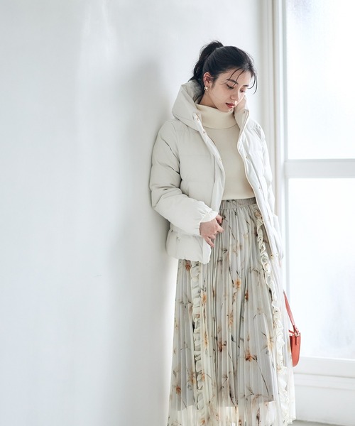 12Twelve Agenda（トゥエルブ　アジェンダ）の「撥水ストレッチライトタフタショートダウンコート（ダウンジャケット/コート・レディース・ネイビー/オフホワイト・M）」の6枚目の写真