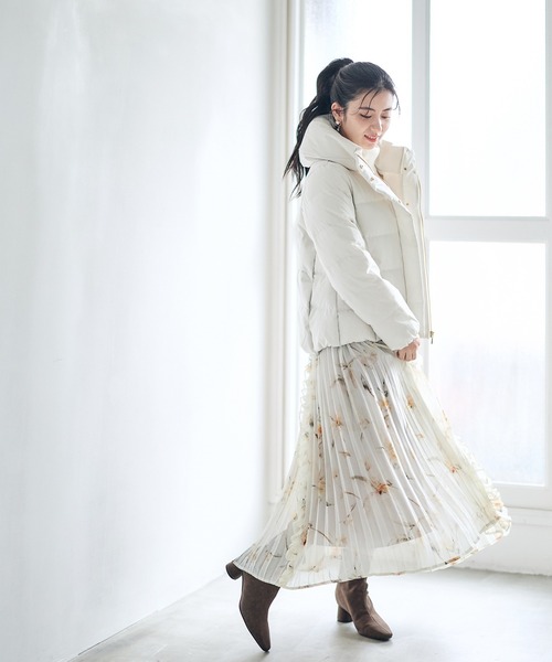 12Twelve Agenda（トゥエルブ　アジェンダ）の「撥水ストレッチライトタフタショートダウンコート（ダウンジャケット/コート・レディース・ネイビー/オフホワイト・M）」の8枚目の写真