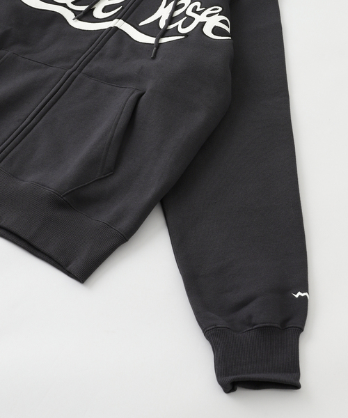 YESEYESEE(イエスアイシー)の「YESEYESEE / イエスアイシー Y.E.S SNAIL LOGO ZIP-UP HOODIE(パーカー・メンズ・ボルドー/ネイビー/チャコールグレー/グレー・SMALL/MEDIUM/X-SMALL)」の7枚目の写真