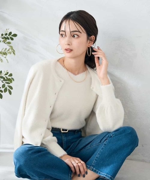 a.v.v(アーヴェヴェ)の「ヘアリーラメクルーネックカーディガン(カーディガン/ボレロ・レディース・アイボリー/ダークインディゴブルー/グレー系その他・38/36/40)」の15枚目の写真