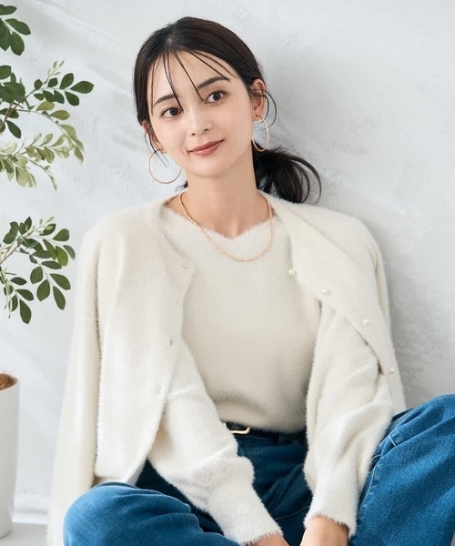 a.v.v(アーヴェヴェ)の「ヘアリーラメクルーネックカーディガン(カーディガン/ボレロ・レディース・アイボリー/ダークインディゴブルー/グレー系その他・38/36/40)」の18枚目の写真