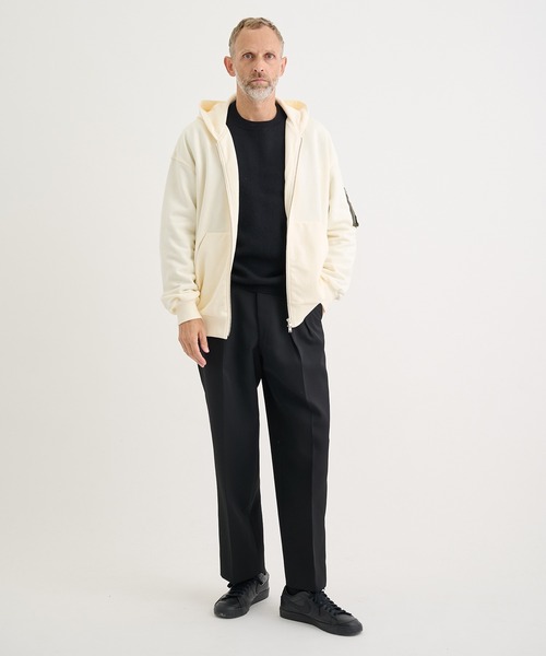 CINOH(チノ)の「【CINOH/チノ】別注 CIGAR POCKET ZIP UP HOODIE(パーカー・メンズ・ホワイト/ブラック・44/46/48)」の3枚目の写真