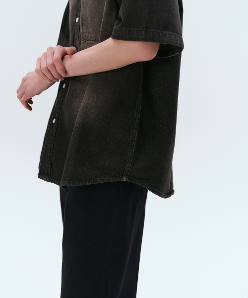 MUSINSA STANDARD（ムシンサスタンダード）の「ビッグブラシリラックス半袖デニムシャツ[イエローブラック]（シャツ/ブラウス・メンズ・その他・SMALL/MEDIUM/LARGE/X-LARGE/XX-LARGE）」の6枚目の写真