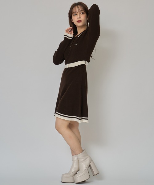 REDYAZEL(レディアゼル)の「バイカラーポロニットロングスリーブミニワンピース(ワンピース・レディース・オフホワイト/ボルドー/ブラウン/ラベンダー/ネイビー・FREE)」の8枚目の写真