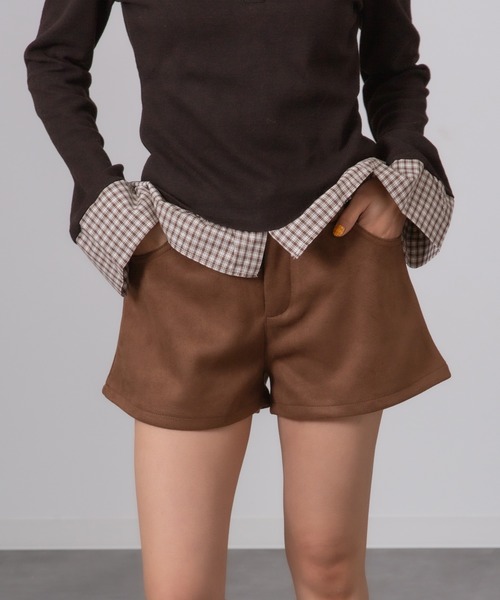 HALEY PESCA（ヘーリーペスカ）の「HALEY PESCA/スエードライク　マイクロミニ丈パンツ（その他パンツ・レディース・ブラック/ブラウン・SMALL/MEDIUM）」の2枚目の写真