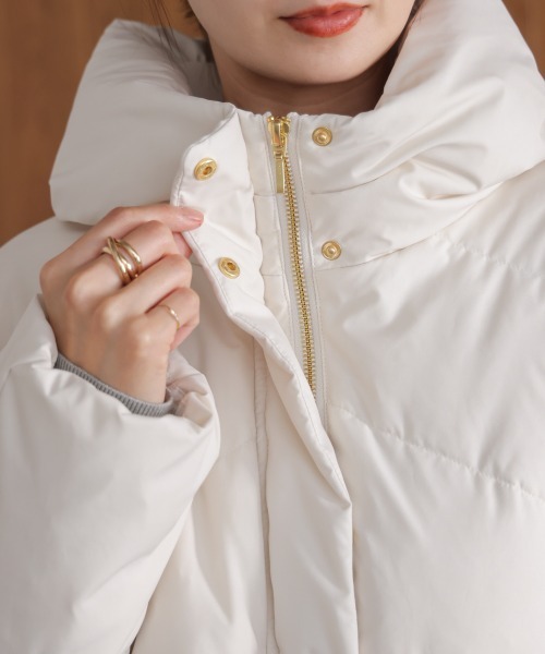 Bou Jeloud(ブージュルード)の「ストレッチカシュネックピュアダウン(ダウンジャケット/コート・レディース・ブラック/アイボリー/グレイッシュベージュ・38)」の11枚目の写真