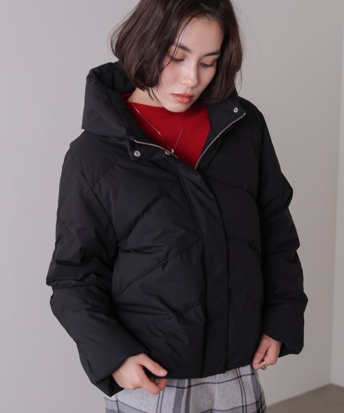 Bou Jeloud(ブージュルード)の「ストレッチカシュネックピュアダウン(ダウンジャケット/コート・レディース・ブラック/アイボリー/グレイッシュベージュ・38)」の16枚目の写真