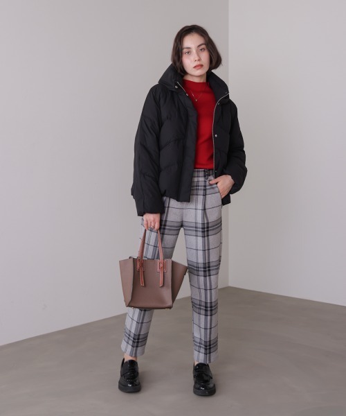 Bou Jeloud(ブージュルード)の「ストレッチカシュネックピュアダウン(ダウンジャケット/コート・レディース・ブラック/アイボリー/グレイッシュベージュ・38)」の17枚目の写真