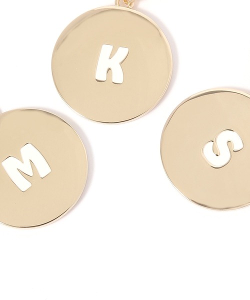 GLOBAL WORK(グローバルワーク)の「イニシャルチャーム/611218(チャーム・レディース・ゴールド系その他6/ゴールド系その他/ゴールド系その他5/ゴールド系その他4/ゴールド系その他2/シルバー系その他7/ゴールド系その他3・FREE)」の11枚目の写真