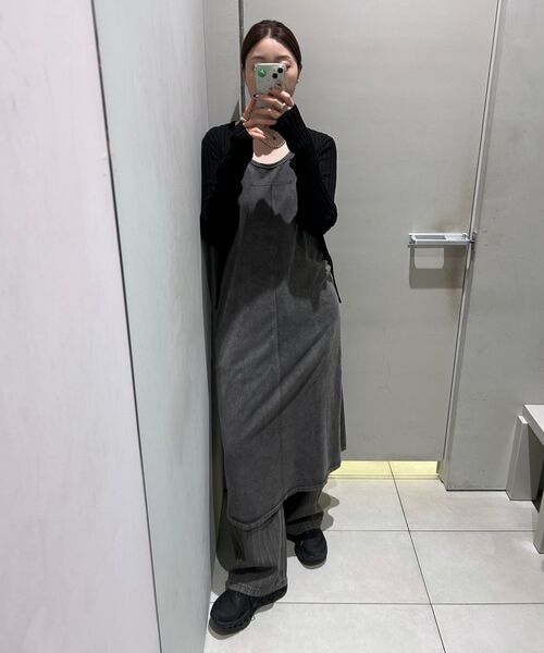 INSILENCE WOMEN(インサイレンスウーマン)の「サーフェススラブストレートデニム ダークグレー(デニムパンツ・レディース・その他・LARGE)」の7枚目の写真