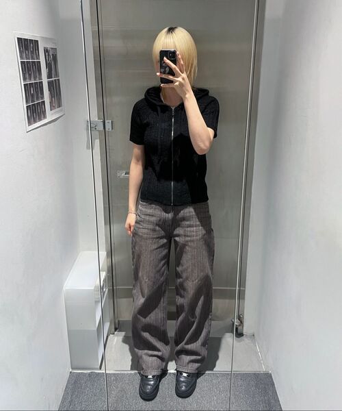 INSILENCE WOMEN(インサイレンスウーマン)の「サーフェススラブストレートデニム ダークグレー(デニムパンツ・レディース・その他・LARGE)」の8枚目の写真