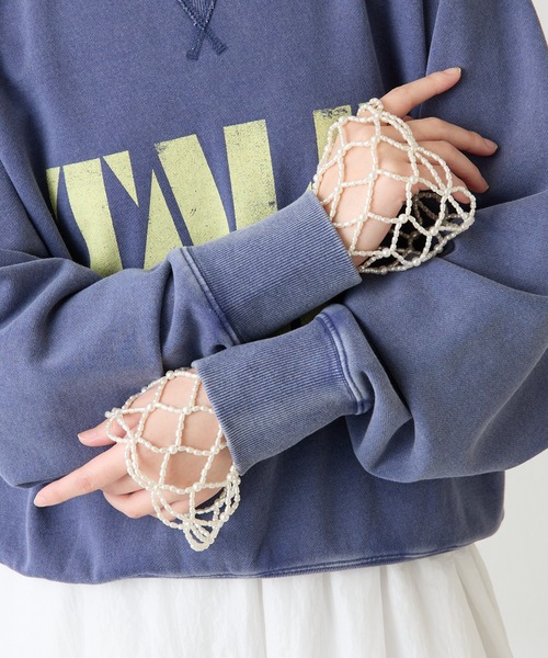 PAPILLONNER(パピヨネ)の「PAPILLONNER/パール付け袖(ブレスレット・レディース・ホワイト・FREE)」の1枚目の写真