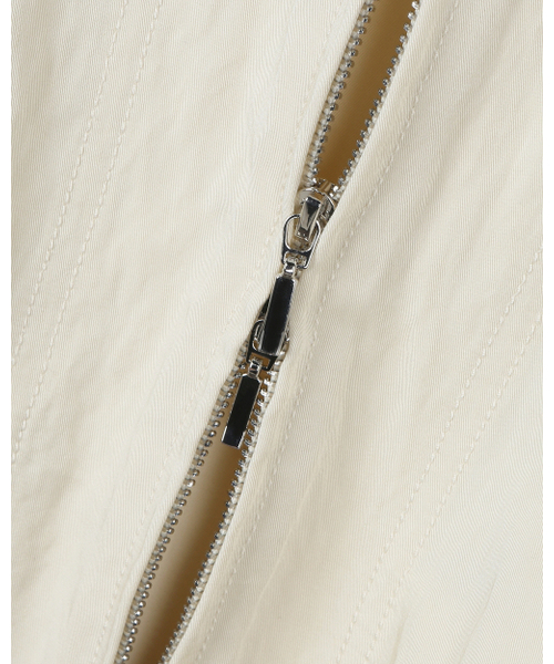BESLOW(ビースロー)の「LAYERED HOODED ZIP UP JUMPER IVORY(パーカー・メンズ・その他・SMALL/MEDIUM/LARGE/X-LARGE)」の3枚目の写真