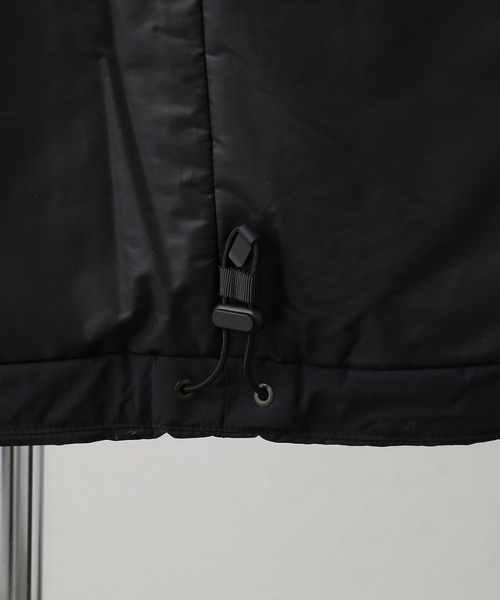 DESCENTE ALLTERRAIN（デサント　オルテライン）の「【DESCENTE ALLTERRAIN/デサントオルテライン】 INSULATED LIGHTWEIGH（その他アウター・レディース・ブラック/ベージュ・SMALL）」の12枚目の写真