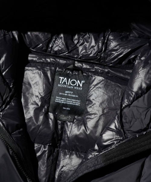 TAION(タイオン)の「TAION / タイオン MOUNTAIN PACKABLE VOLUME DOWN PARKA (TAION-106VZMT) マウンテン パッカブル ボリューム ダウンパーカー(ダウンジャケット/コート・メンズ・ブラック/グレー・X-LARGE/LARGE/MEDIUM)」の7枚目の写真