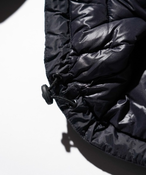 TAION(タイオン)の「TAION / タイオン MOUNTAIN PACKABLE VOLUME DOWN PARKA (TAION-106VZMT) マウンテン パッカブル ボリューム ダウンパーカー(ダウンジャケット/コート・メンズ・ブラック/グレー・X-LARGE/LARGE/MEDIUM)」の10枚目の写真