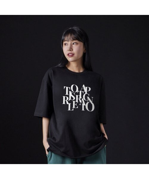 ASTRAL PROJECTION（アストラルプロジェクション）の「[オーバーサイズ]ビッグロゴ13番手コットンラウンドネック半袖Tシャツ_ブラック（Tシャツ/カットソー・メンズ・その他・MEDIUM/LARGE/X-LARGE）」の2枚目の写真